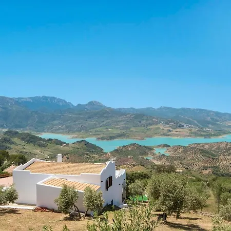 La Almena Blanca By Vintage Travel * El Gastor