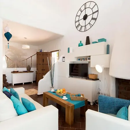 La Almena Blanca By Vintage Travel Villa